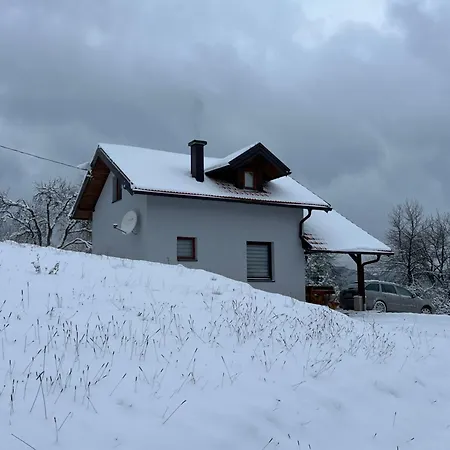 公寓 Snjezna Kuca Rakovac 帕莱